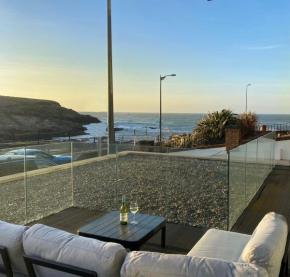 The North Cove, 20m to the Sea, Modern Studio Apartment